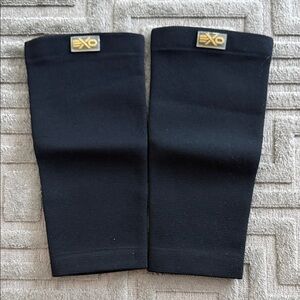 BNNW EXO Black Compression Sleeves